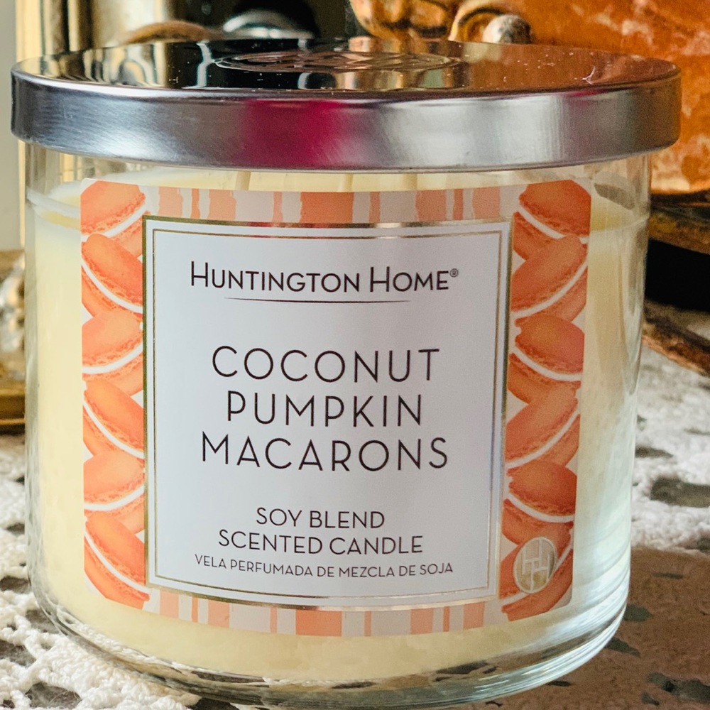 🌟Huntington Macaroon Pumpkin Coconut Soy Candle🌟